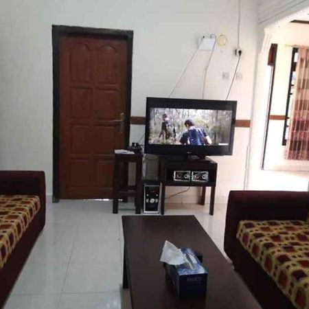 Mawar Bed And Breakfast Bajawa Exteriör bild