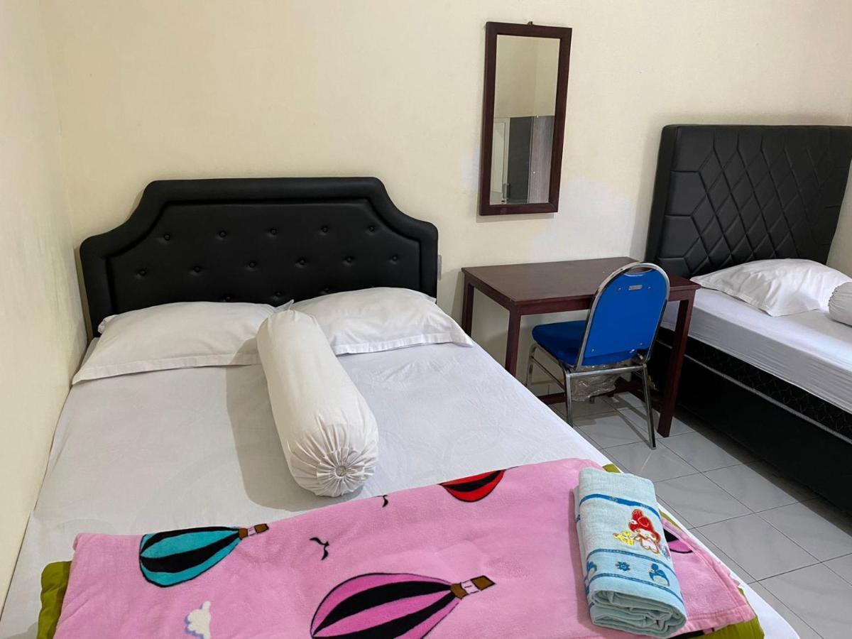Mawar Bed And Breakfast Bajawa Exteriör bild