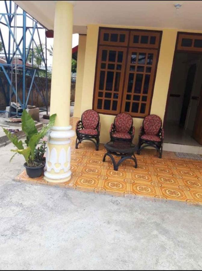 Mawar Bed And Breakfast Bajawa Exteriör bild